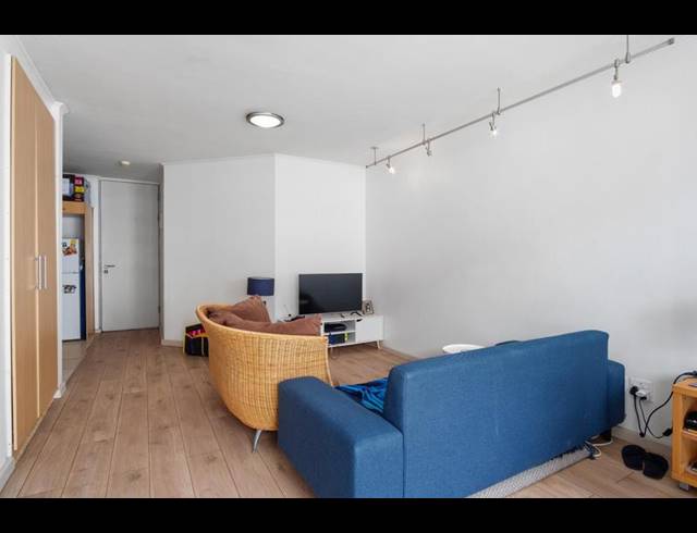 1 BEDROOM PROPERTY TO RENT IN CLAREMONT